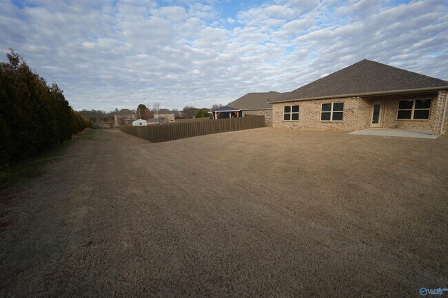 Building Photo - 204 Joan Cir