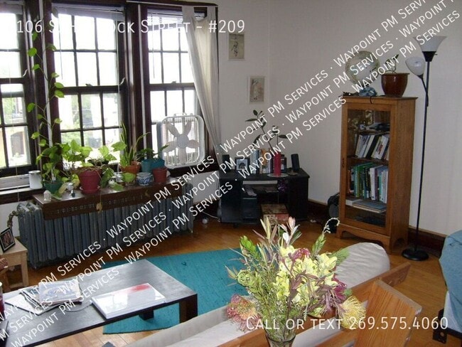 Building Photo - 106 S Hancock St