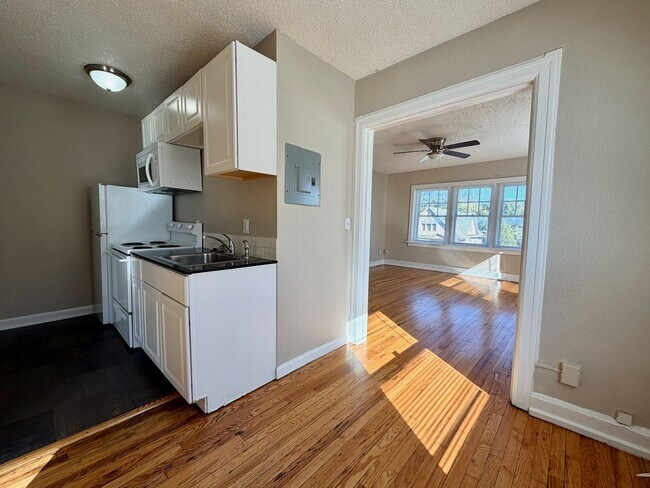 Building Photo - The Nelle