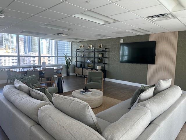 Building Photo - 321 NE 26th St