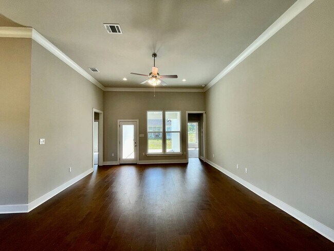 Building Photo - 22846 Balsam Dr