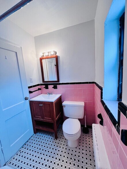 Building Photo - 150 Union Ave