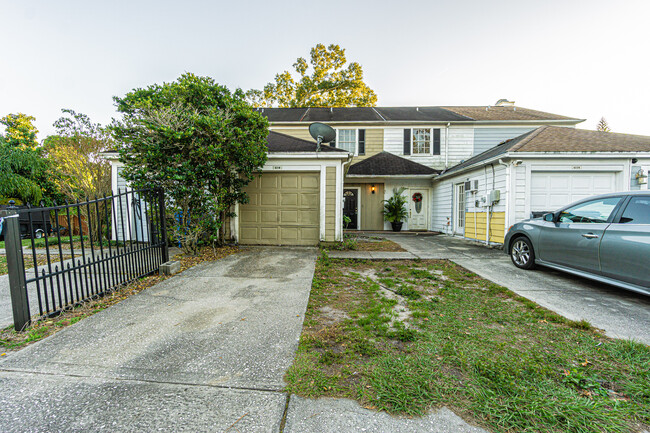 Building Photo - 6218 Oak Cluster Cir