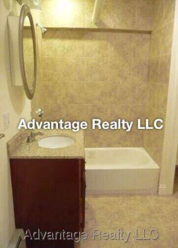 Building Photo - 66 Magazine St