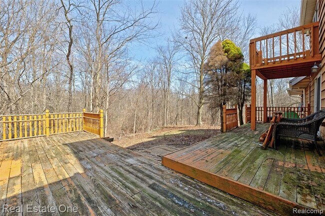 Building Photo - 5307 Metamora Rd