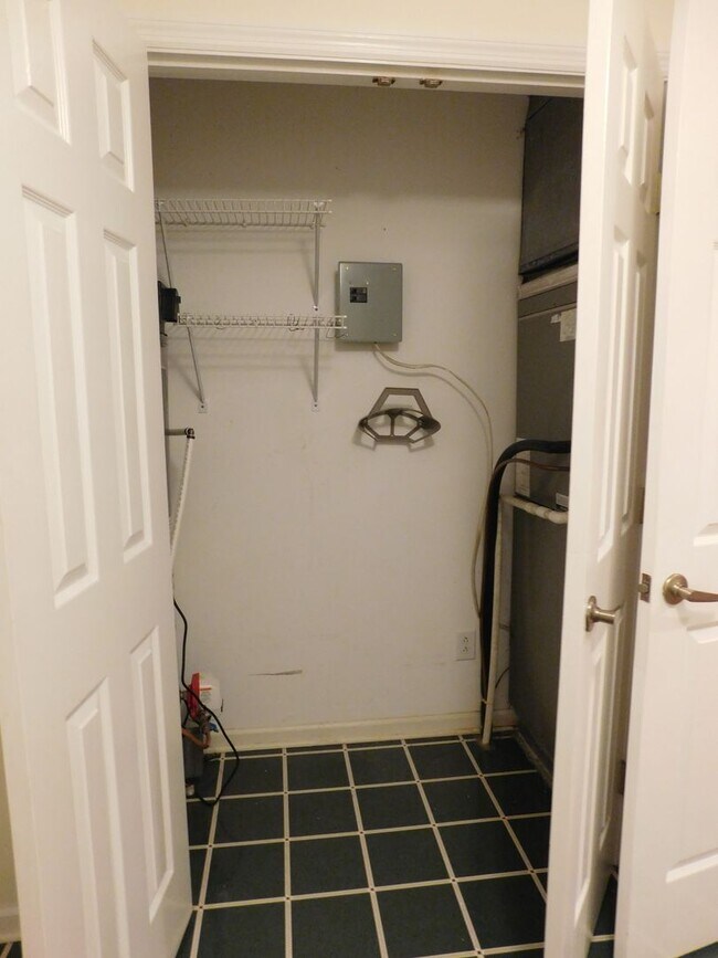 Building Photo - 914 Muirfield Pl