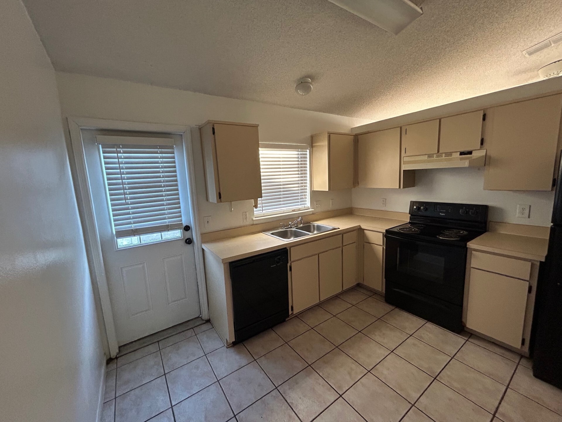 Building Photo - 306 San Gabriel St