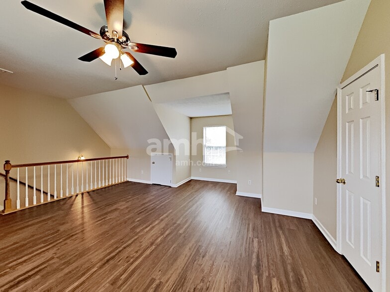 Building Photo - 1137 Benton Mason Dr