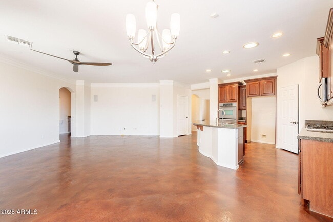 Building Photo - 888 S 165th Ln