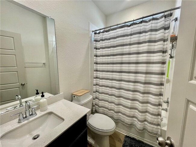 Building Photo - 14013 Mcarthur Dr