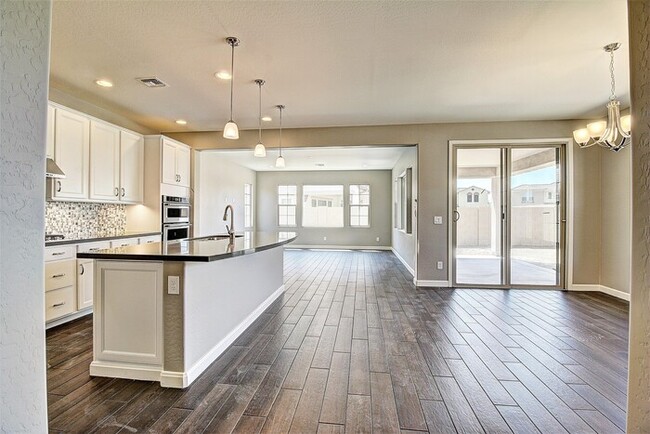 Building Photo - Highly sought neighborhood, stunning home!