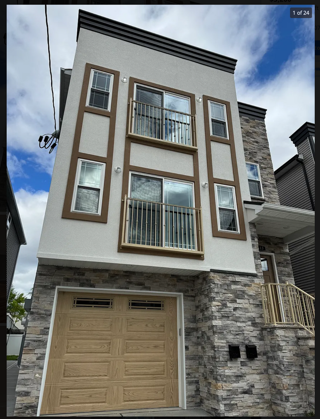 Building Photo - 113 E Jersey St