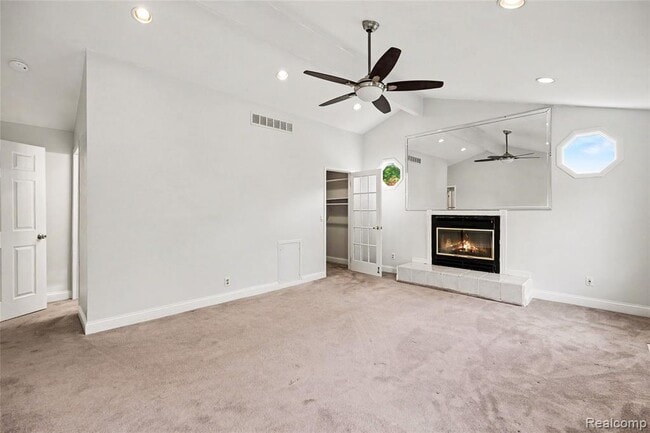 Building Photo - 12800 Daily Dr