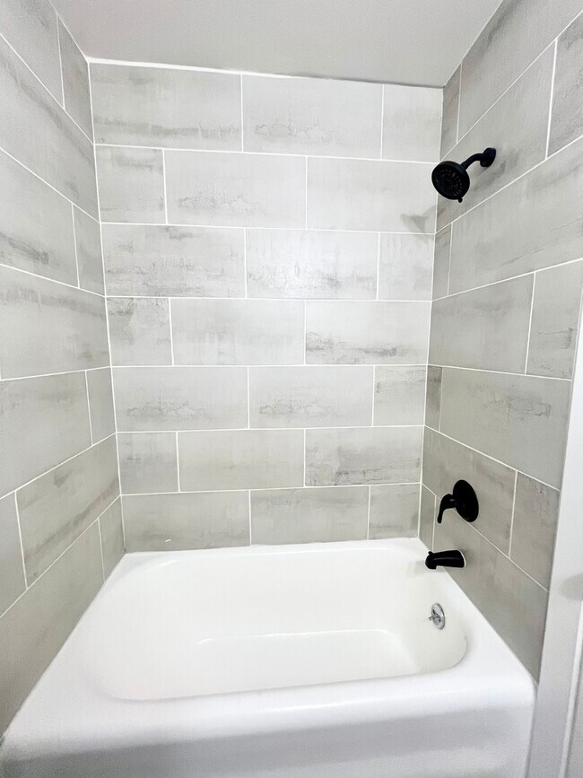 Building Photo - 4134 W 24th Pl