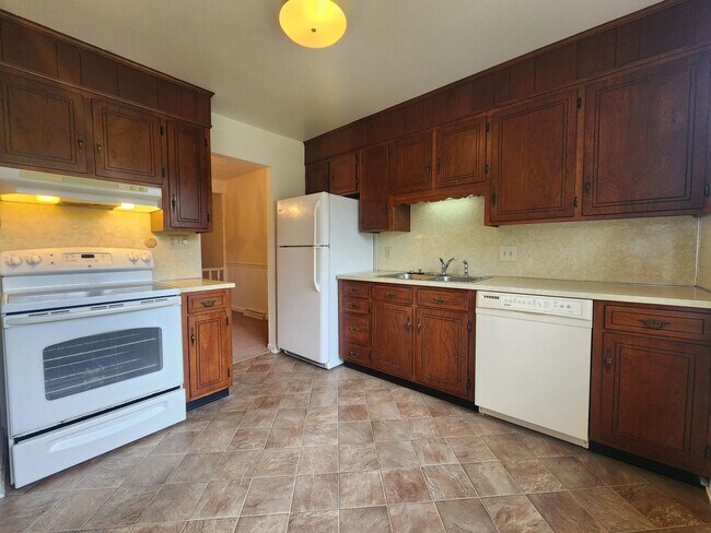 Building Photo - 34 William Penn Dr