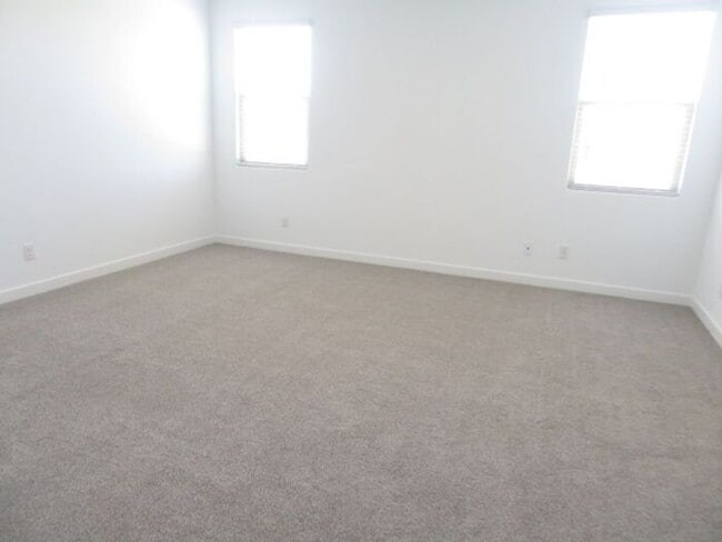 Building Photo - ****$500 off December Rent****Beautiful 5 Bedroom 3 Bath In Mystic at Lake Pleasant