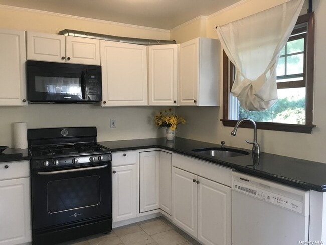 Building Photo - 80 Briarcliff Rd