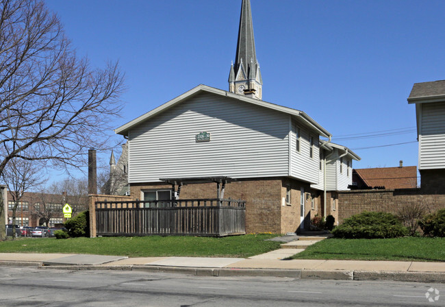 Building Photo - McKinley Gardens Apartments