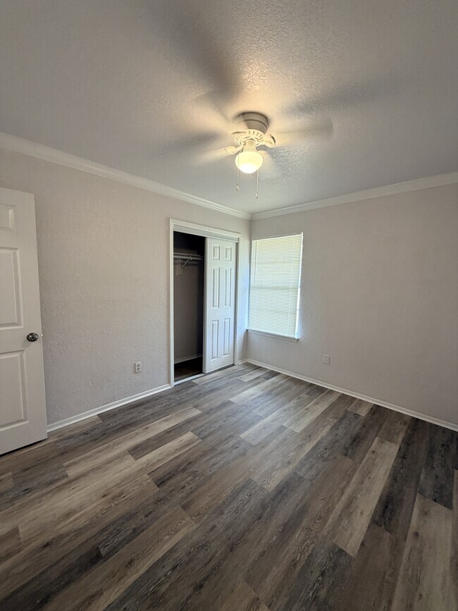 Building Photo - 7326 New Brunswick Dr