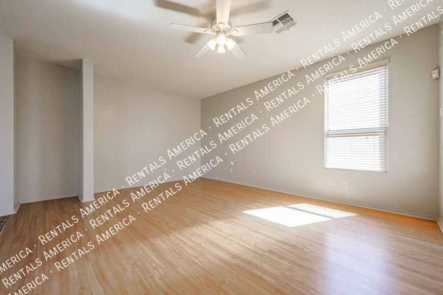 Building Photo - 1155 E Winchester Pl