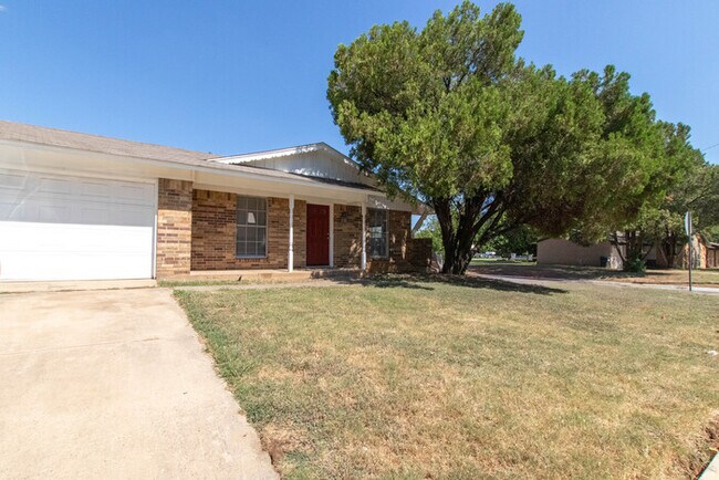 Building Photo - 3920 Redstone Rd