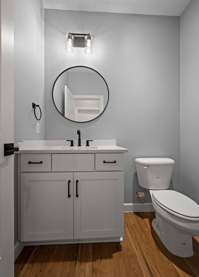 Building Photo - BRAND NEW! Spacious Nashville Home in a Qu...