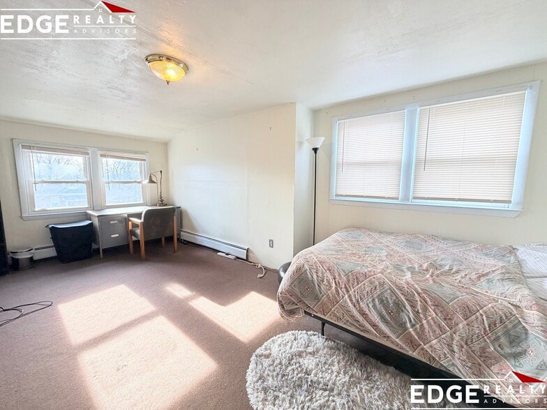 Building Photo - 94 Nottinghill Rd