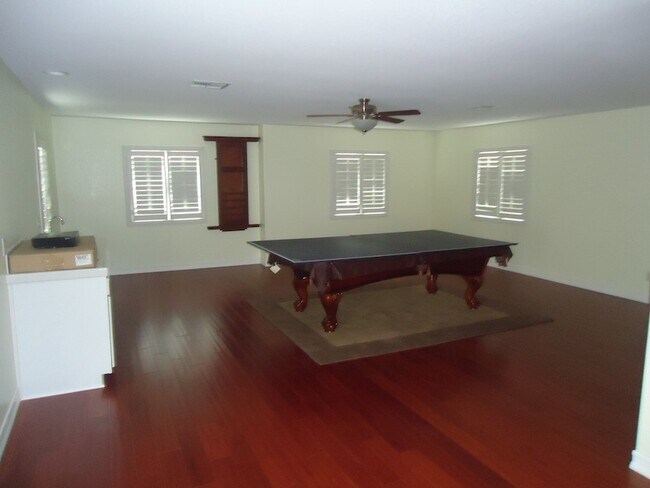 Building Photo - Huge 4 bedroom Masterpiece in the Terra Vista Community For Rent