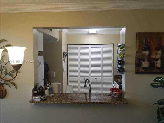 Building Photo - 1341 SE 3rd Ave