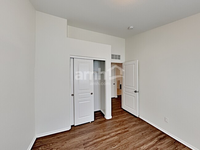 Building Photo - 3868 W Yellow Peak Dr