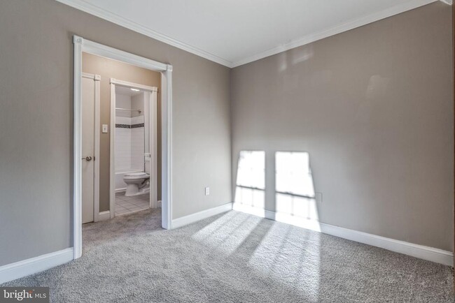 Building Photo - 4413 Romlon St