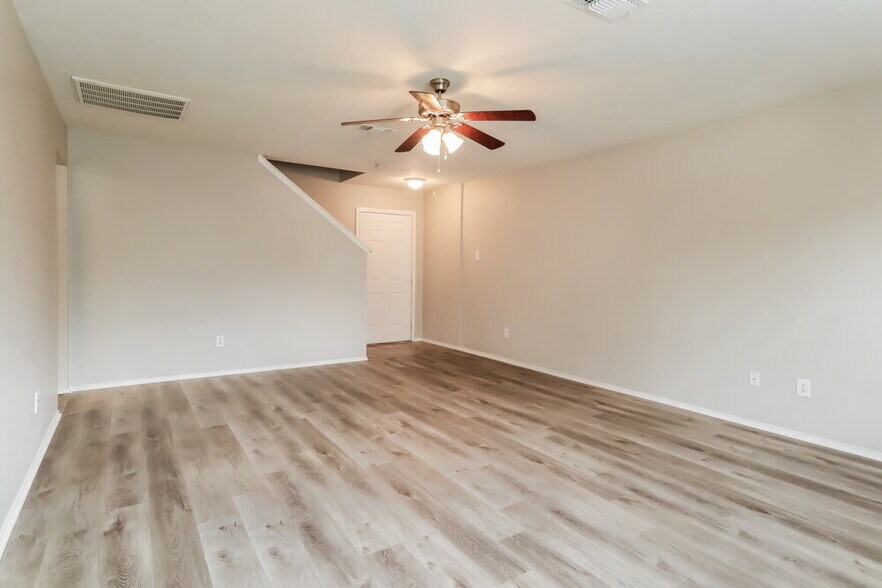 Building Photo - 6511 McCharen Ct