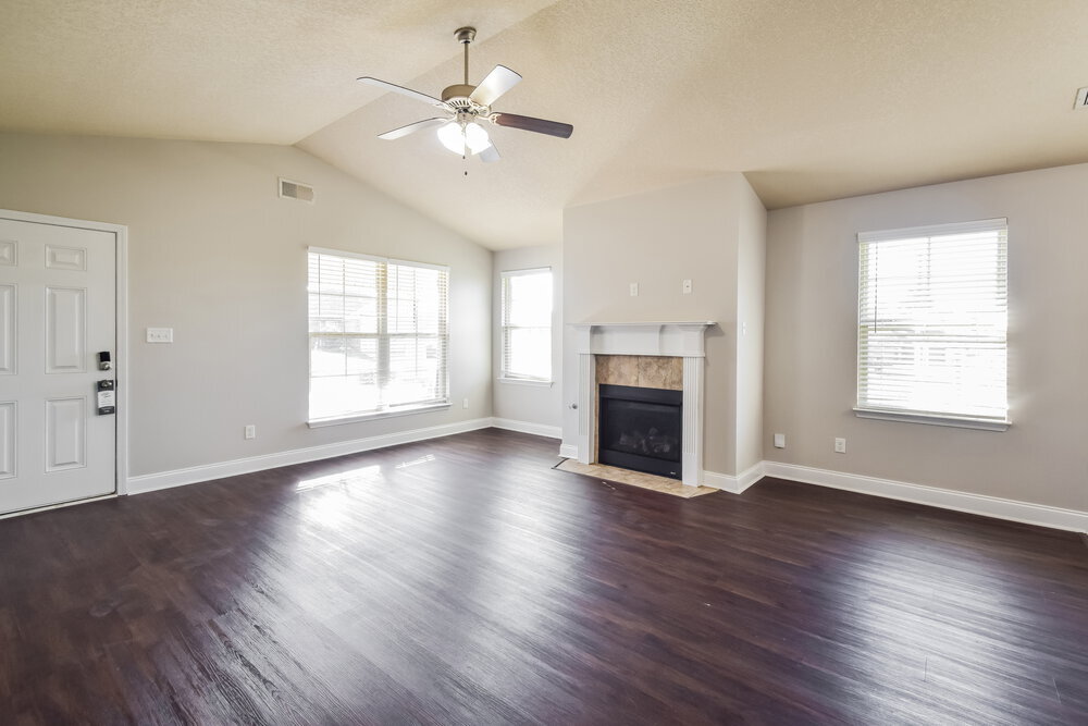 Building Photo - 8759 Kimberly Dawn Dr