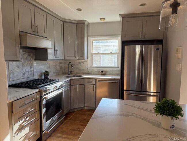 Building Photo - 7 Gibson Blvd