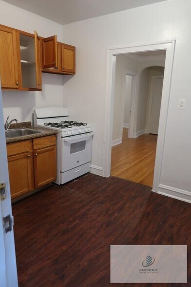 Building Photo - 4477 N Elston Ave