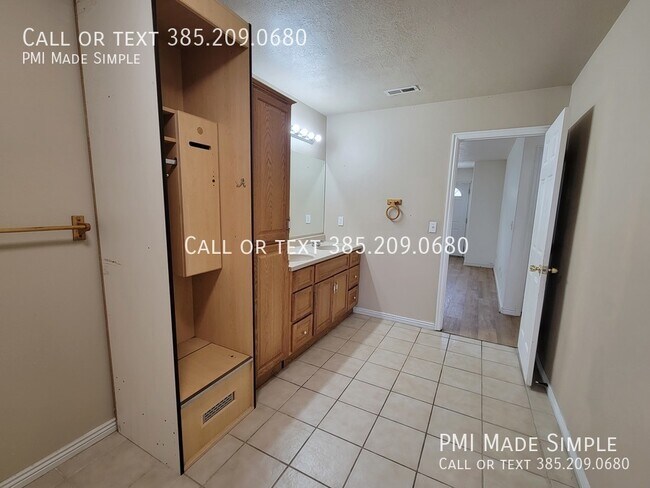 Building Photo - 483 N 1220 W
