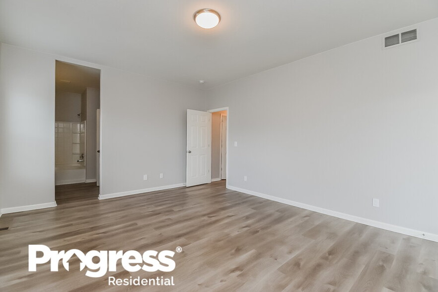 Building Photo - 2370 Spring Blossom Dr