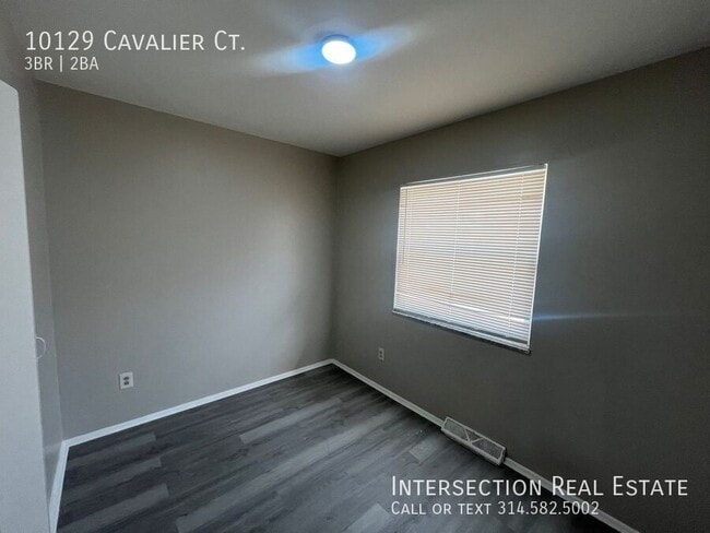 Building Photo - 10129 Cavalier Ct