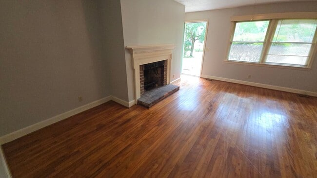 Building Photo - Forest Acres-Duplex