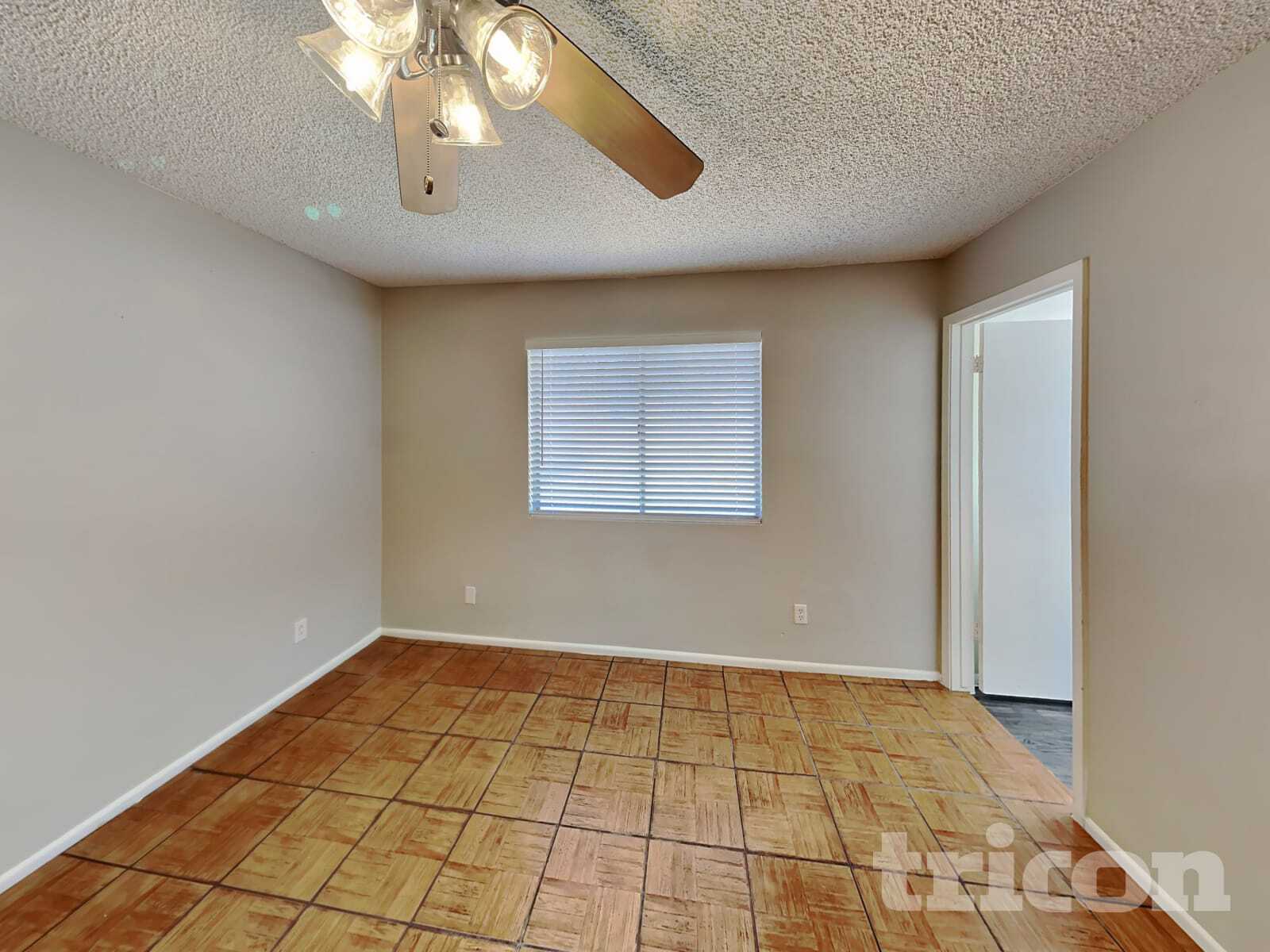 Building Photo - 18416 N 55th Dr