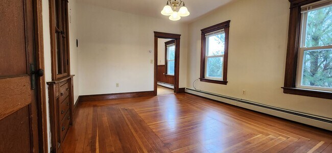 Building Photo - 18-20 Green Street