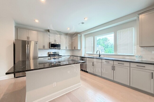 Building Photo - 829 Amley Pl