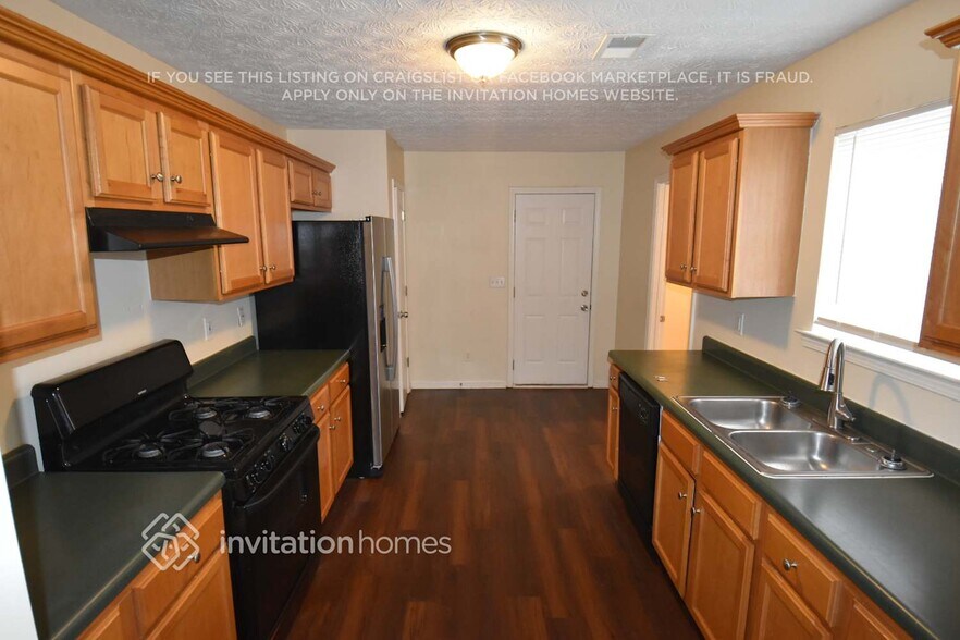 Building Photo - 3060 Reynolds Run