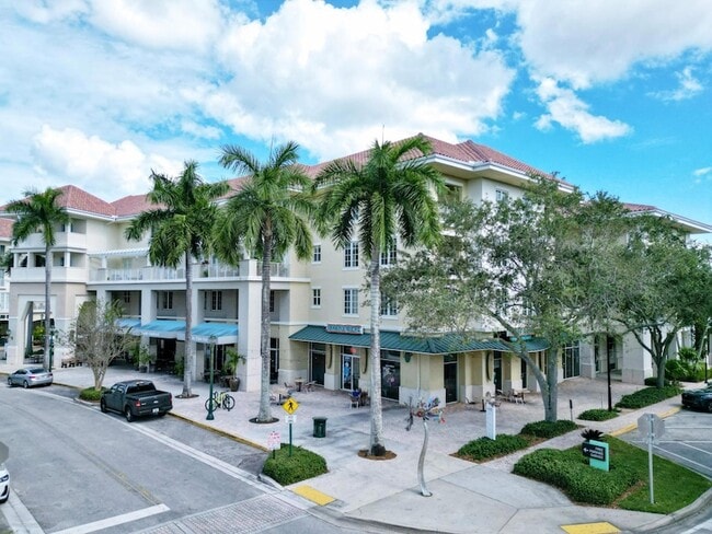 Building Photo - 1155 Main St