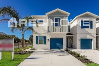 Building Photo - 28392 Wave Crst Pl