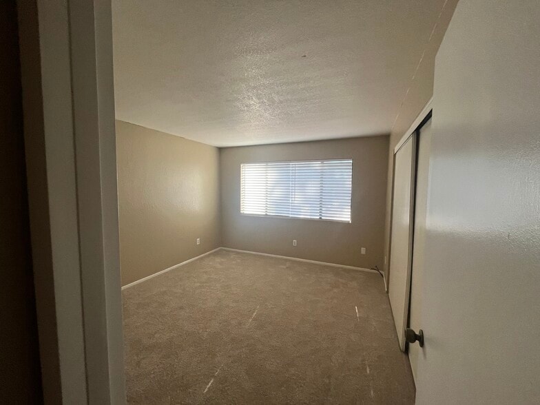 Building Photo - 371 Lake Havasu Ave N