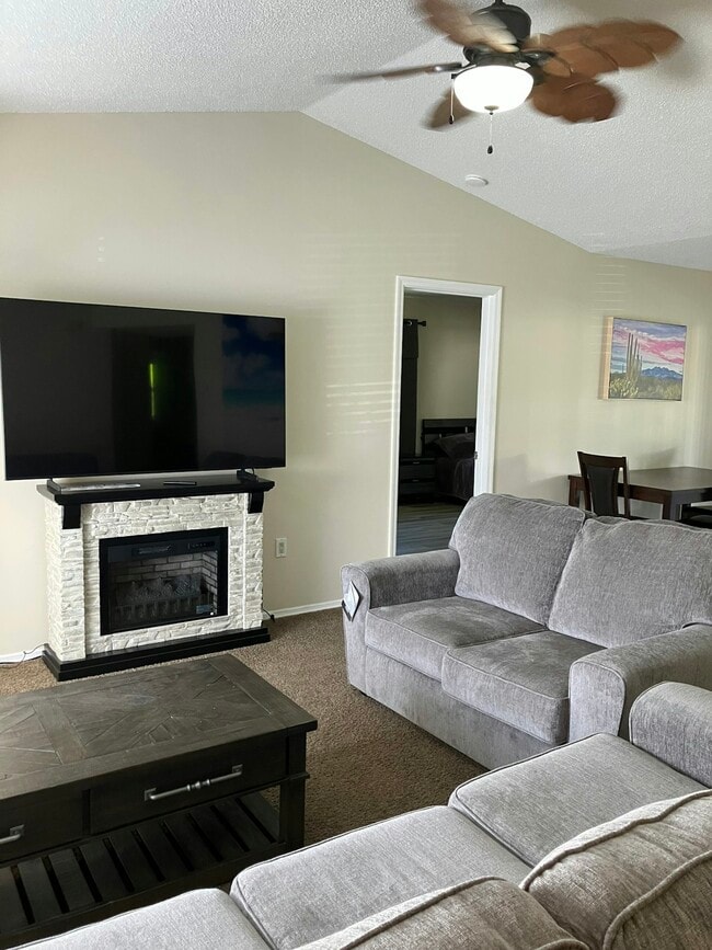 Building Photo - 3808 Tonkin Dr