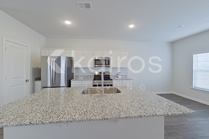 Building Photo - 2119 Banyon Cir