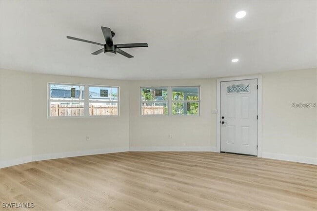 Building Photo - 190 Tarpon Rd