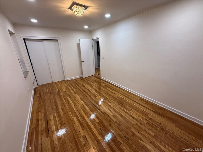 Building Photo - 46-22 59th St